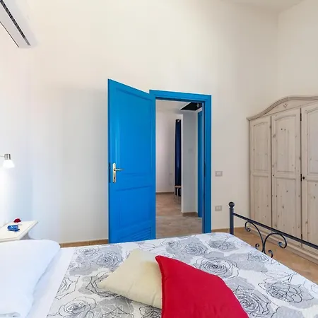 Guest house H14 Porto Frailis *