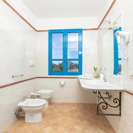 H14 Porto Frailis 4* Àrbatax